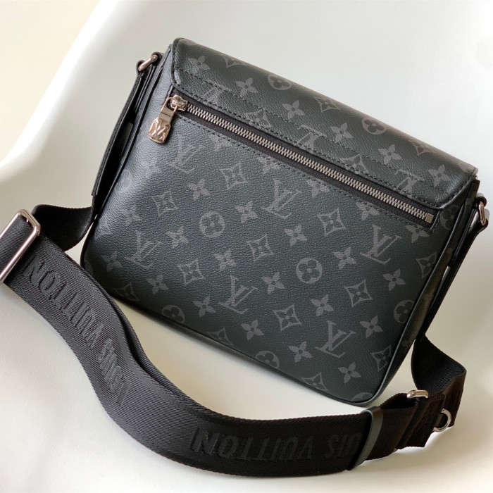 YD 46255# High Quality Mens Messenger bag 25 x 22 x 7CM