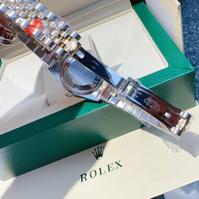 Womens Watch 31MM With Box