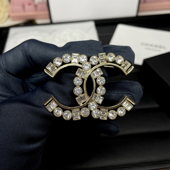 Brooch