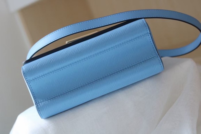 HML# High Quality Womens Messenger Bag 23 x 17 x 9.5CM