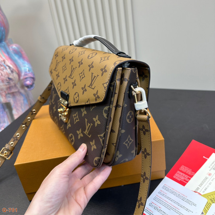 MZ# High Quality Womens Messenger Bag 24*18cm