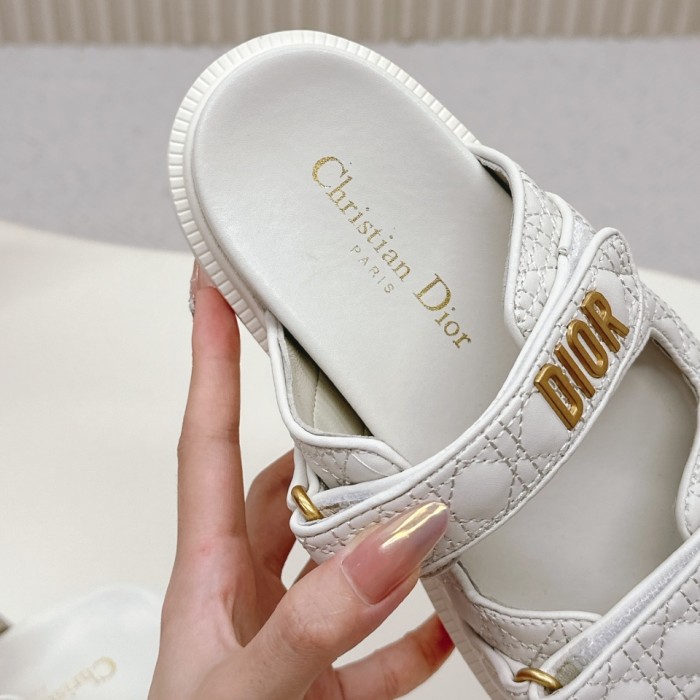 LK# High Quality Womens Slippers