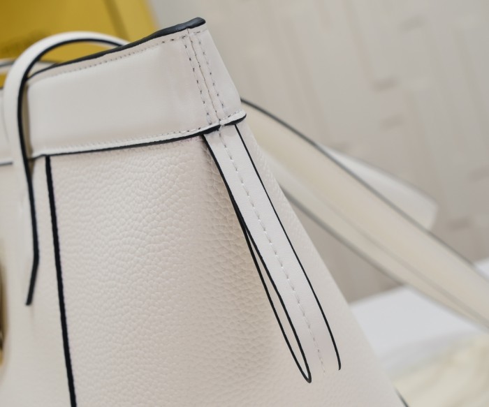 AA#  Womens  Totes Shopping Bag 27*15*27CM