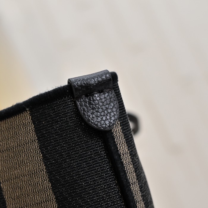 AA#  WomensRoll Bag Totes Bag
