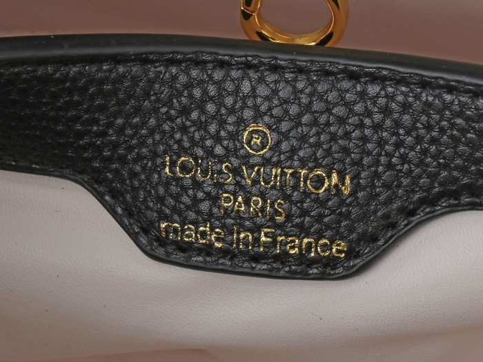 AA# Womens Capucines Lovelock Chain Bag Messenger Bag
