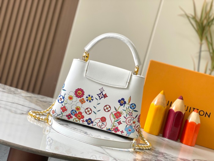 AA#  Womens Capucines BB Hand Bag