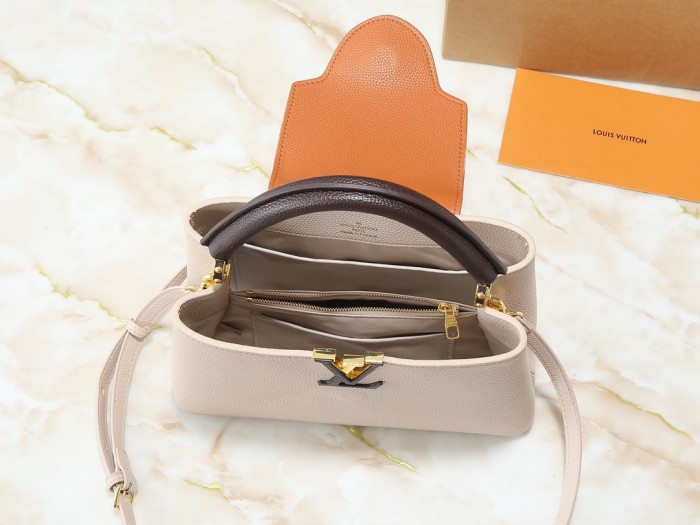 AA# Womens Capucines  Hand Bag