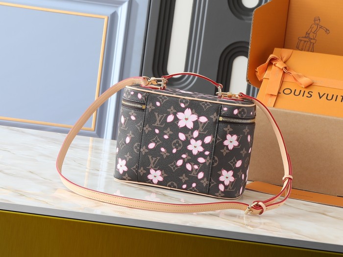 AA# Womens Cosmetic Bag