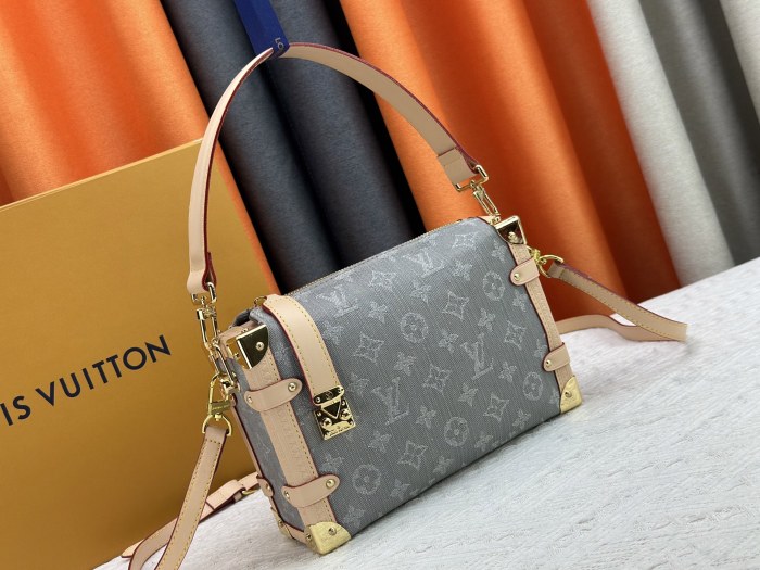 AA# Womens Side Trunk Bag Messenger Bag 21 x 14 x 6CM