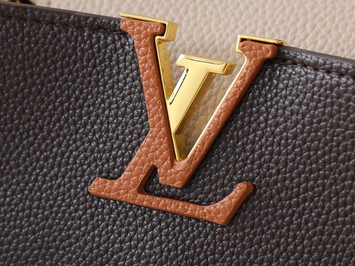 AA# Womens Capucines  Hand Bag