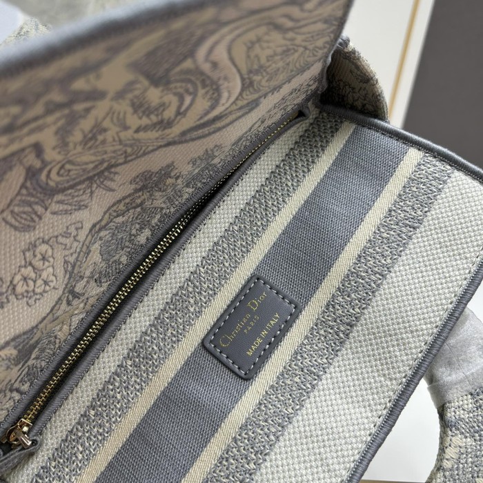 AAAAA# High Quality Womens Lady Embroideried Hand Bag Messenger Bag 24*20*11CM