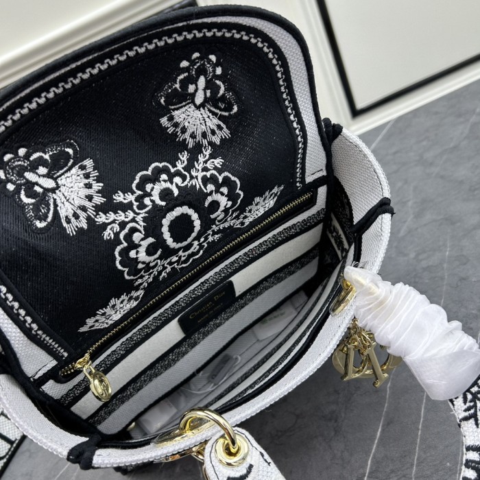 AAAAA# High Quality Womens Lady Embroideried Hand Bag Messenger Bag 24*20*11CM
