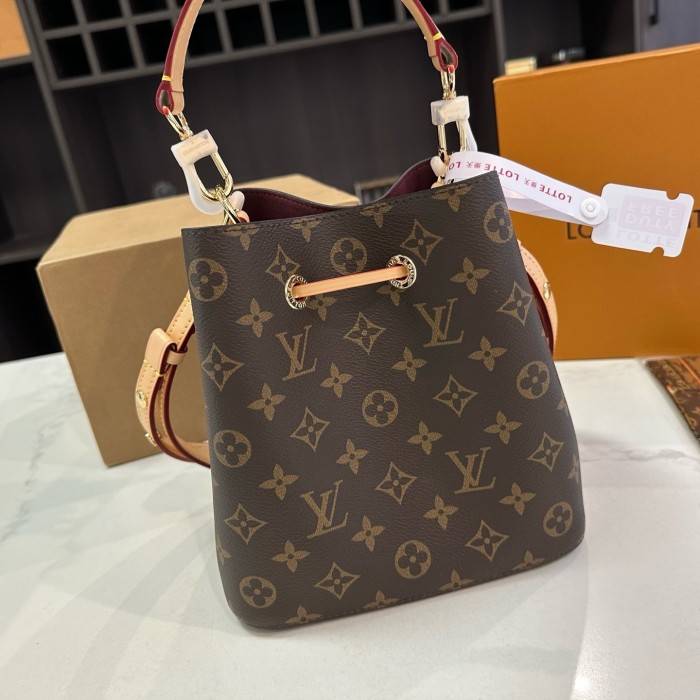 AAA# High Quality BB Bucket Bag 20*21CM