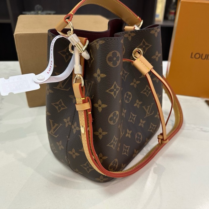 AAA# High Quality BB Bucket Bag 20*21CM