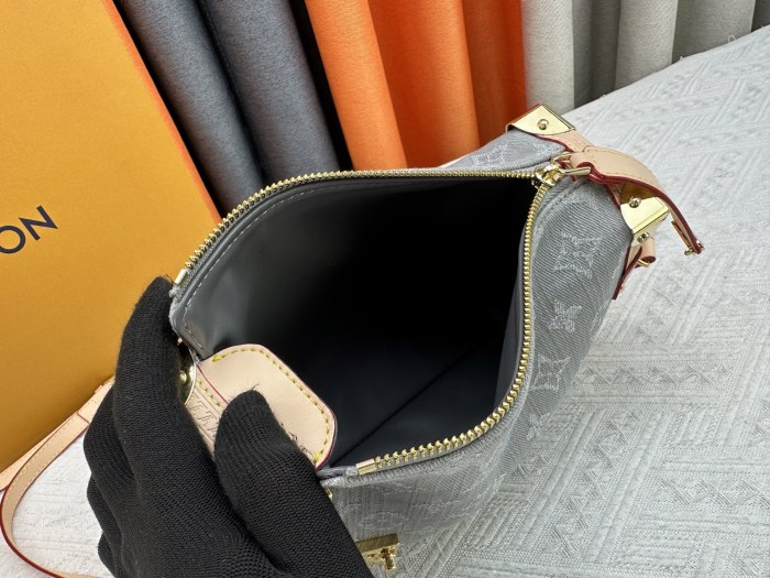 AAA# High Quality Womens Bags Messenger Bag 21×14×6cm