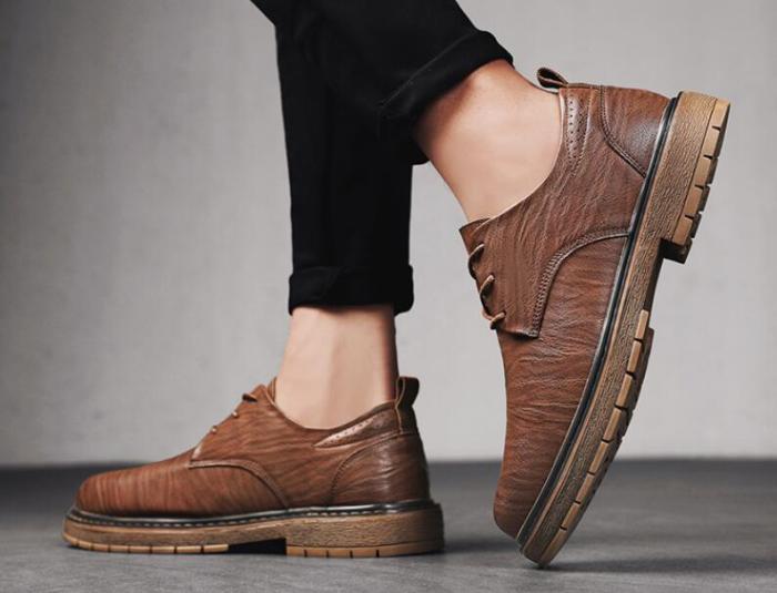 Leather shoes men's business dress 2021 new autumn heightening men's shoes manual sewing men's casual shoes