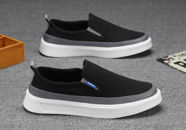 One foot men's shoes summer old Beijing cloth shoes light lazy Doudou shoes autumn canvas shoes men's soft sole