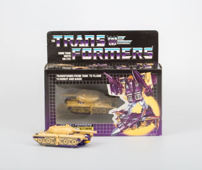TRANSFORMERS G1 Reissue Blitzwing brand new Kids Toy Action Figure Free Shipping