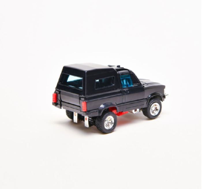 Transformers G1 reissue Trailbreaker and Hoist Brand New Free Shipping