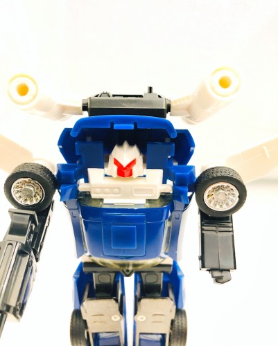 TRANSFORMERS G1 Reissue Tracks brand new Kids Toy Action Figure Free Shipping