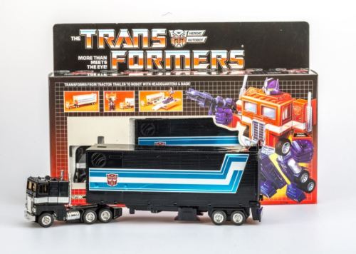 TRANSFORMERS G1 Reissue Black Optimus Prime Brand New Kids Toy Actionv Free Shipping