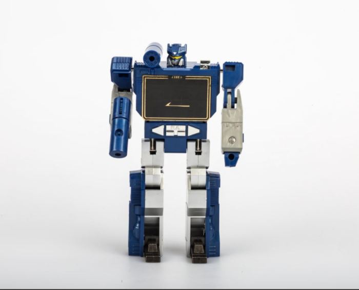 TRANSFORMERS G1 Reissue Soundwave brand new with BUZZSAW cassette