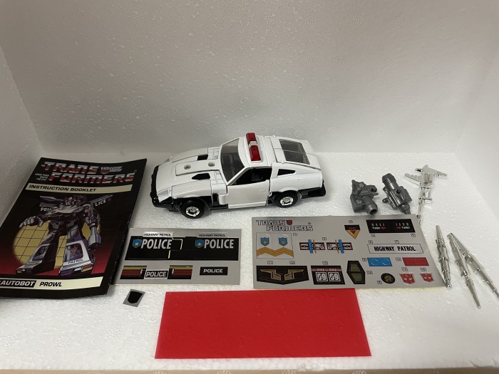 TRANSFORMERS G1 Reissue Prowl brand new Kids Toy Action Free Shipping