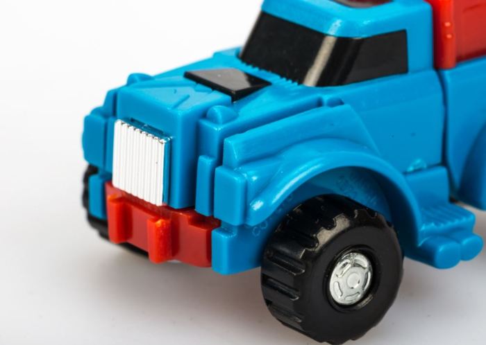 TRANSFORMERS G1 Reissue Gears brand new Kids Toy Action Figure Free Shipping