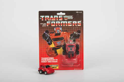 TRANSFORMERS G1 Reissue Red Cliffjumper brand new Kids Toy Action Figure Free Shipping