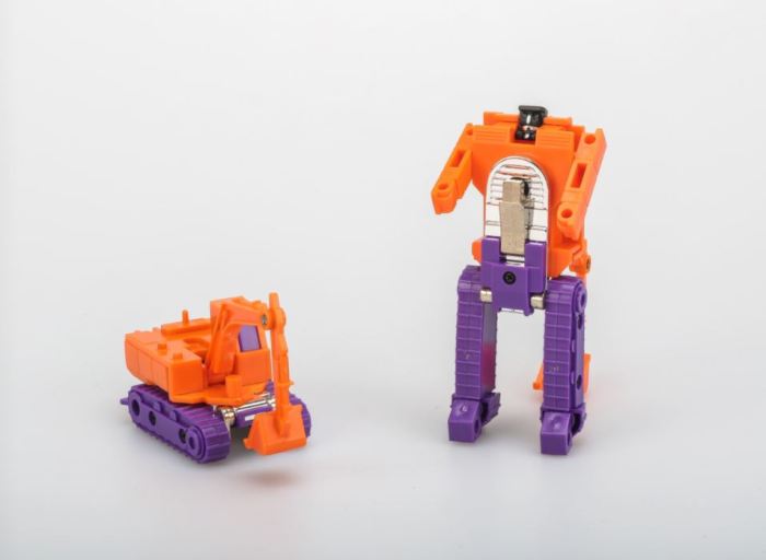 TRANSFORMERS G1 reissue Orange Devastator Brand new action figure Free shipping