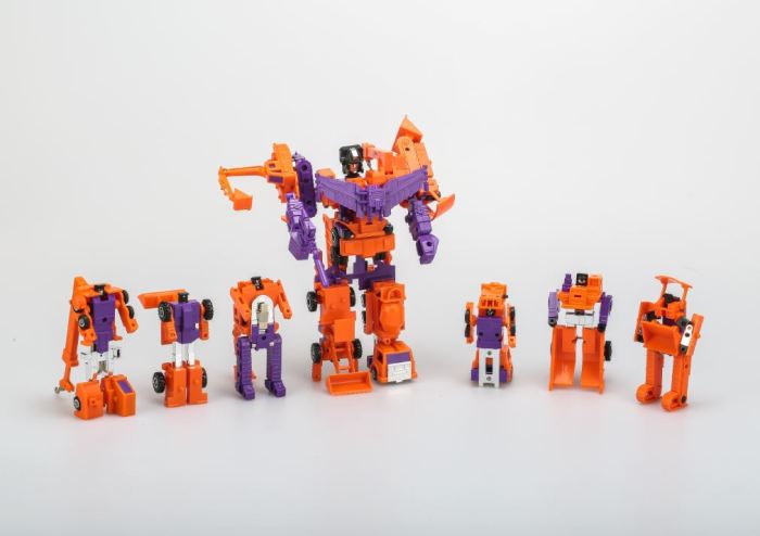 TRANSFORMERS G1 reissue Orange Devastator Brand new action figure Free shipping