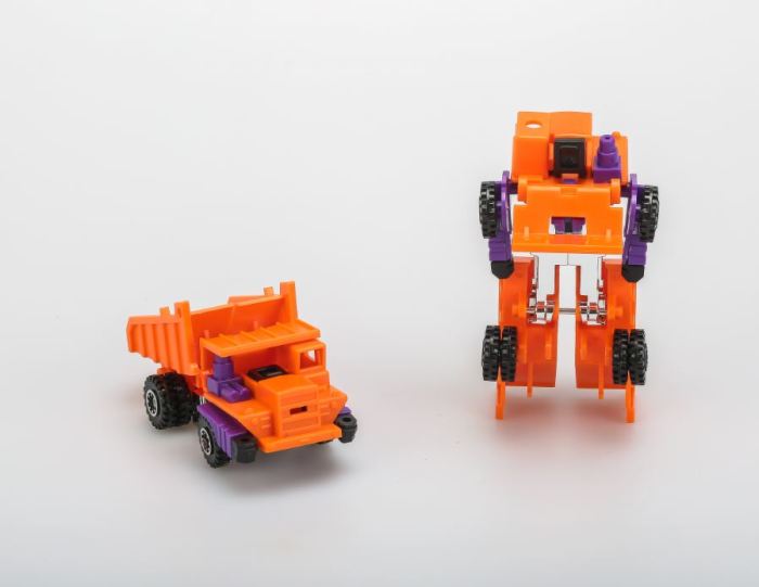 TRANSFORMERS G1 reissue Orange Devastator Brand new action figure Free shipping