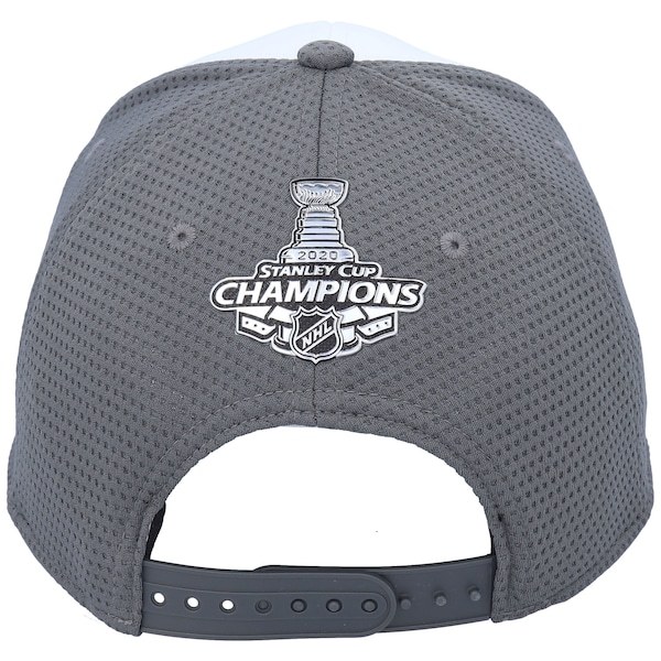 Steven Stamkos Tampa Bay Lightning Fanatics Authentic Autographed 2020 Stanley Cup Champions Locker Room Cap