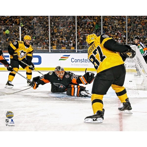 Sidney Crosby Pittsburgh Penguins Fanatics Authentic Unsigned 2017 NHL Stadium Series Photograph