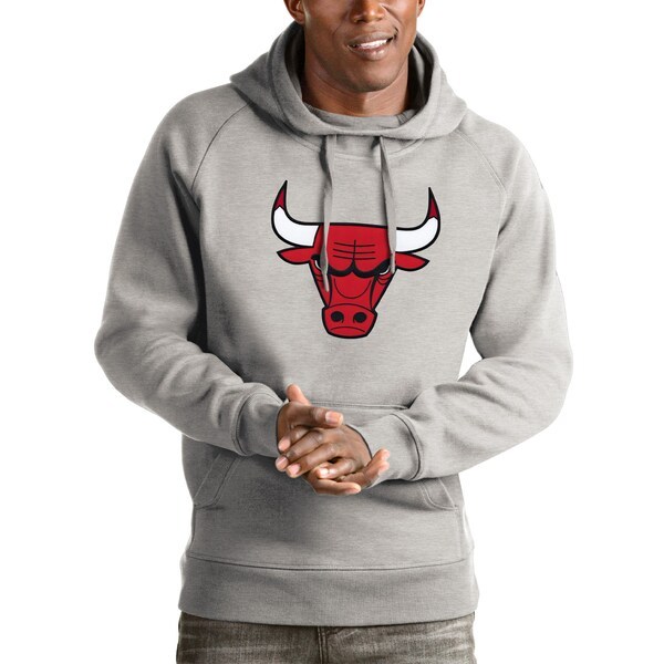 Chicago Bulls Antigua Logo Victory Pullover Hoodie - Heathered Gray