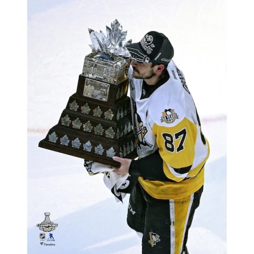 Sidney Crosby Pittsburgh Penguins Fanatics Authentic Unsigned 2017 Stanley Cup Champions Raising Conn Smythe Photograph