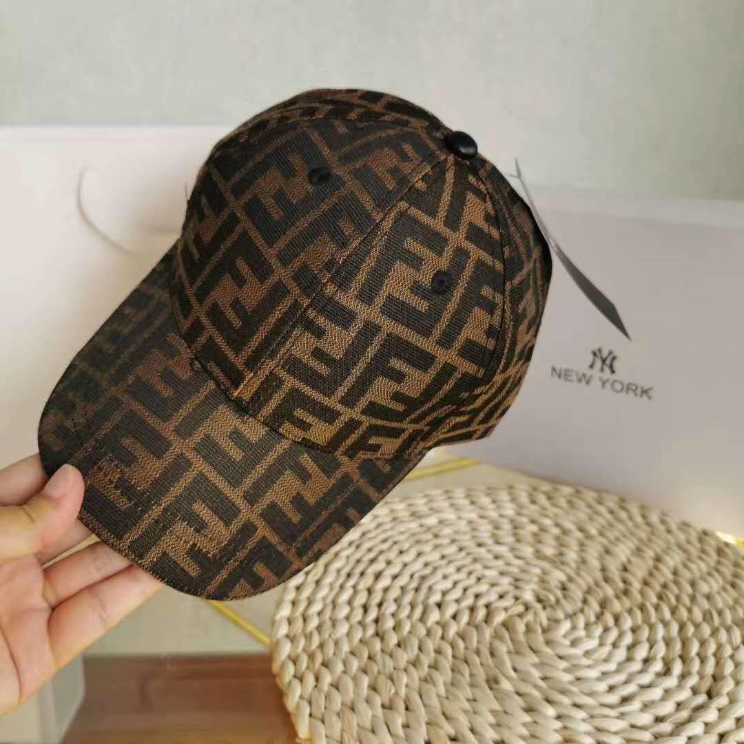 Letter Caps Men And Women New Sunscreen Shade Leisure Wild Curved Eaves Baseball Cap
