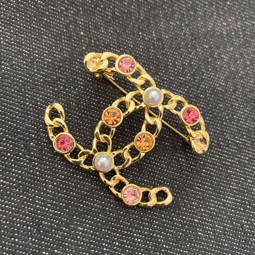 New Hollow Double C Brooch Pearl Rhinestone Decorative Brooch Fashion Ladies Accessories