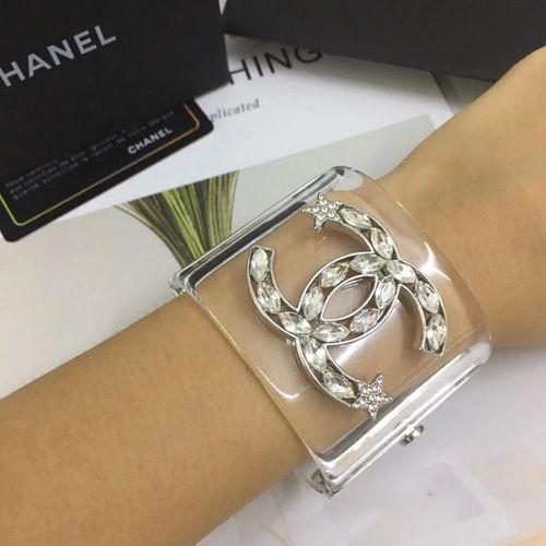 Top Transparent Resin Acrylic Fashion Bracelet