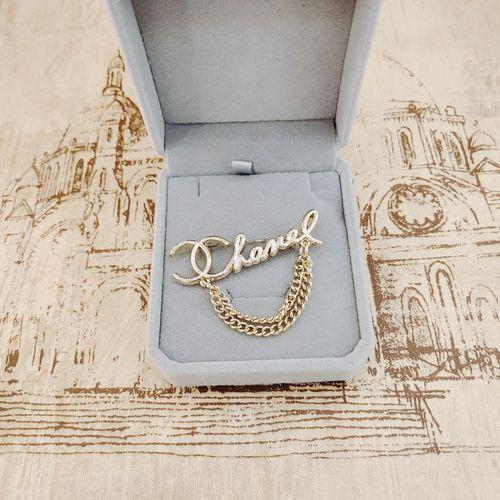 New Chain Brooch Autumn And Winter Coat Hat Suit Suit Skirt Bag Decoration Pin Fashion