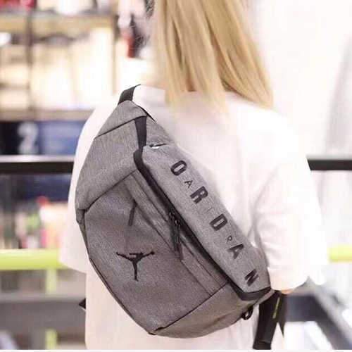 Pockets Shoulder Diagonal Bag Men and Women Outdoor Travel Sports and Leisure Bag Mobile