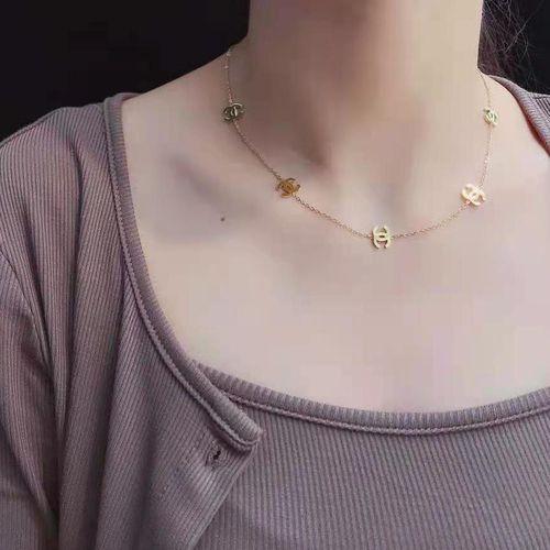 Gold Pendant Fashion Simple Light Luxury Clavicle Chain Titanium Steel Necklace