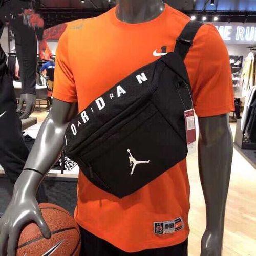 Pockets Shoulder Diagonal Bag Men and Women Outdoor Travel Sports and Leisure Bag Mobile