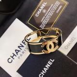 New High-quality Titanium Steel Hollow Bracelet Fashion Ladies Accessories