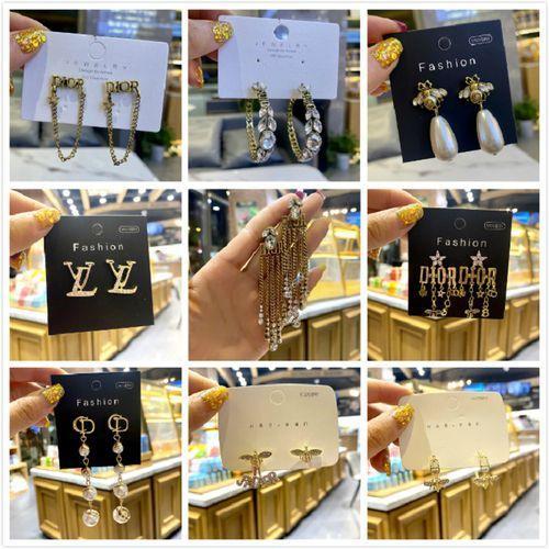 Classic Dijia Asymmetric Bee Earrings Female D Family Letter 925 Silver Needle Anti Allergy Ear