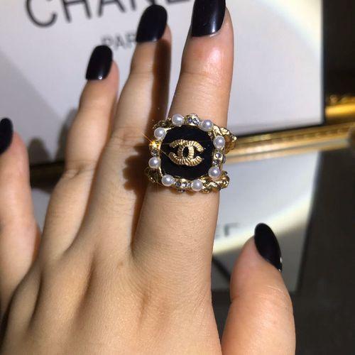 Fashion High Quality Pearl Ring Fashion Autumn And Winter Ladies Ring Elegant Vintage Banquet