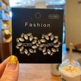 Classic Dijia Asymmetric Bee Earrings Female D Family Letter 925 Silver Needle Anti Allergy Ear