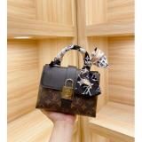 Locky BB Classic Letters Presbyopia Ladies Messenger Bag Fashion Handbag Flap Bag