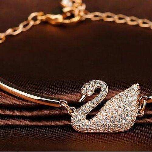 Exquisite Crystal Bracelet Swan