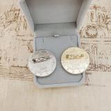 New Letter Brooch Luxury Drip Pin Buckle Autumn And Winter Coat Hat Suit Suit Skirt Bag